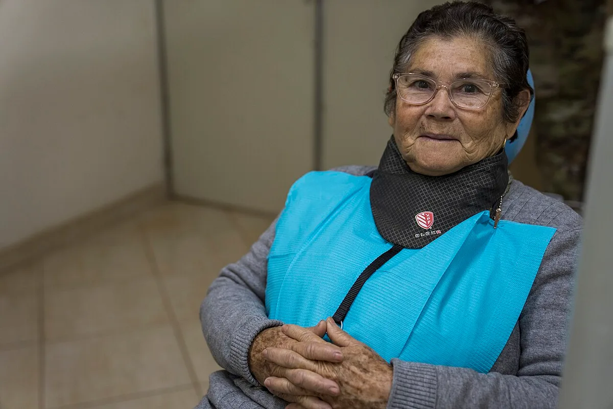 U S , Paraguayan dental teams perform first endodontic procedures during AMISTAD 2025 (9251558)