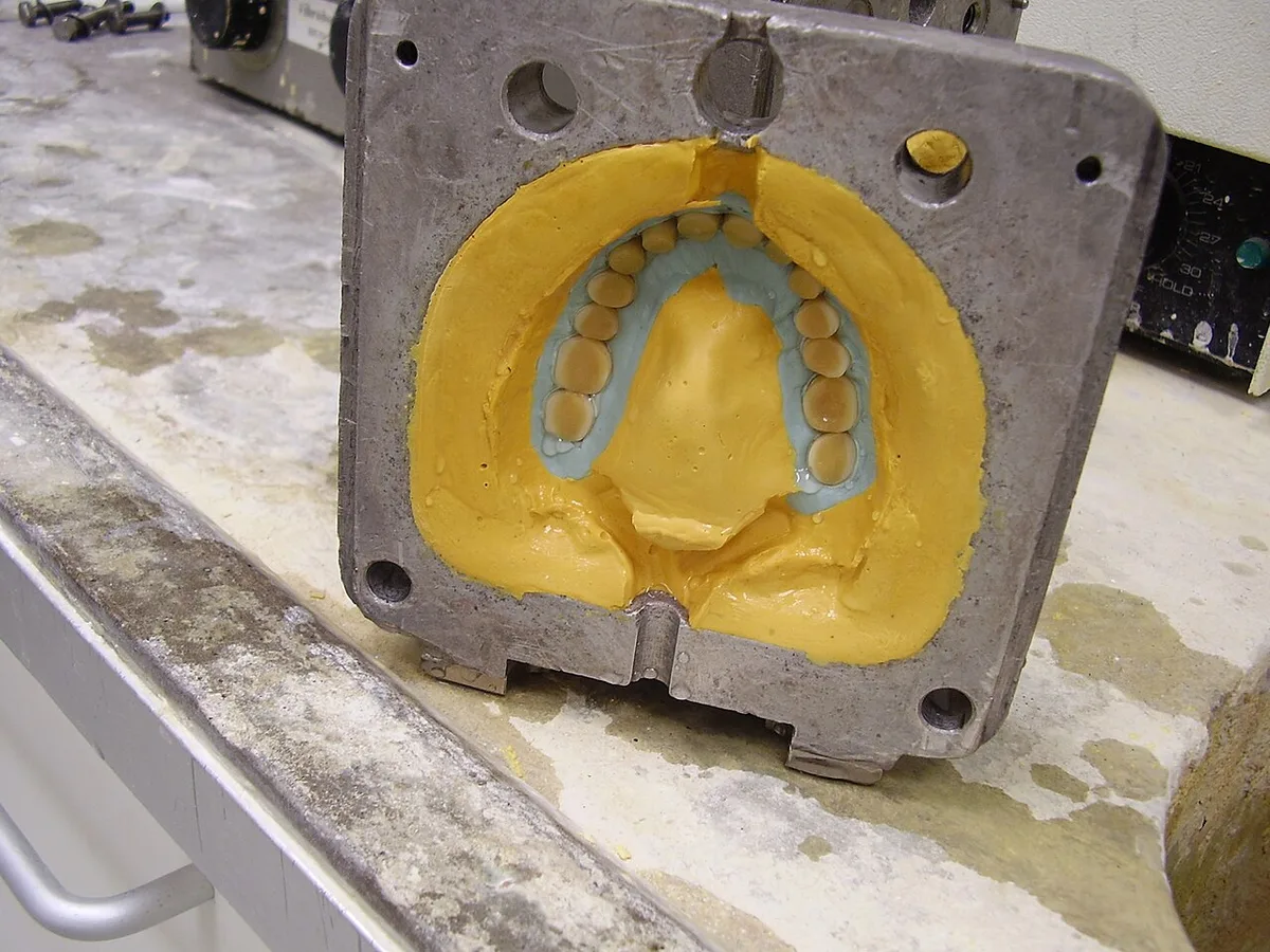 Making of complete denture 28